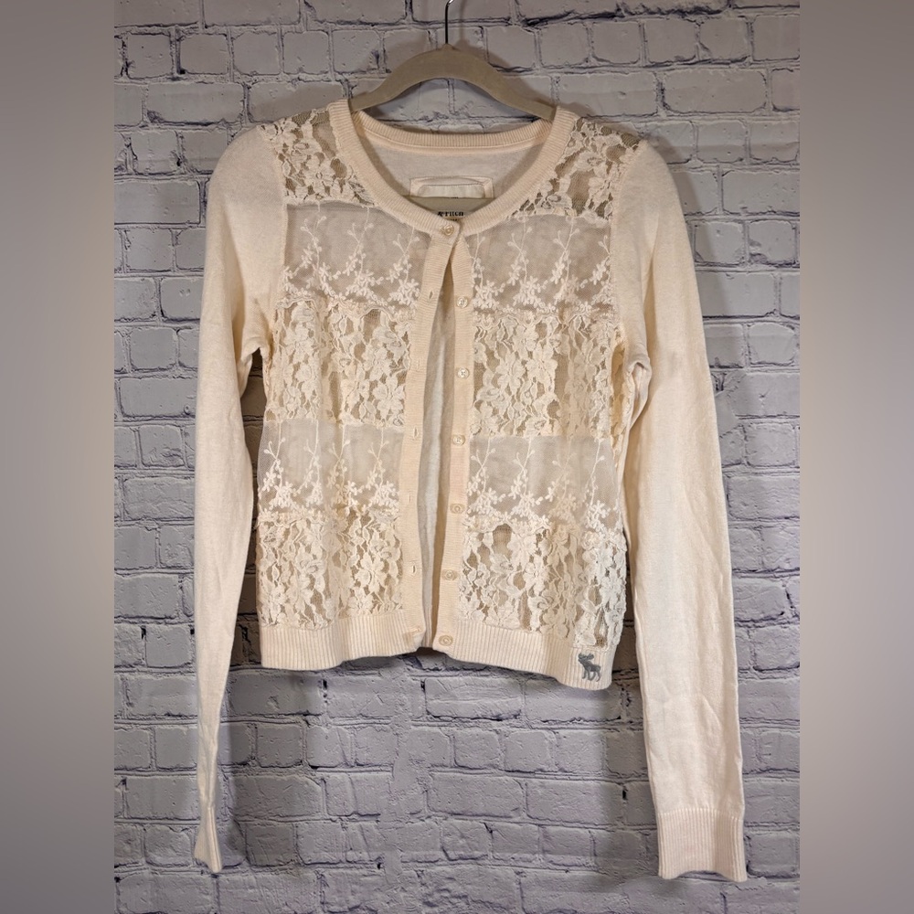 Abercrombie & Fitch Ivory Lace Front Cottagecore Cropped Crew Cardigan Sweater L